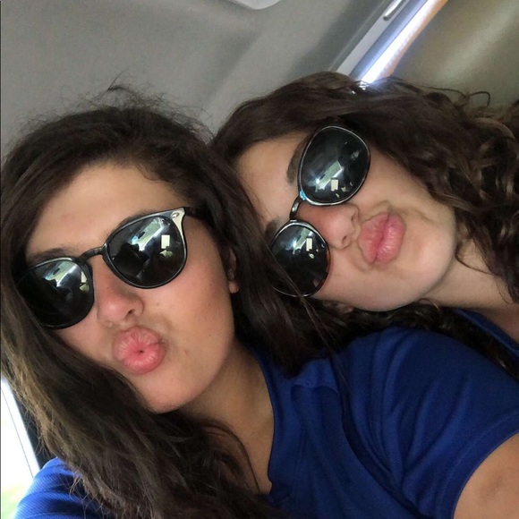 Meet your Posher, Payton - Picture 1 of 1